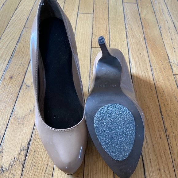 Aldo Nude Heels - Picture 5 of 5